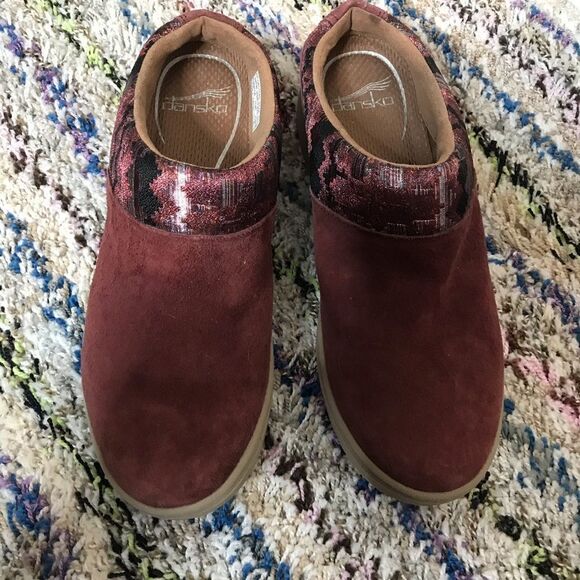 Dansko suede wine colored mules‎ - Picture 3 of 6